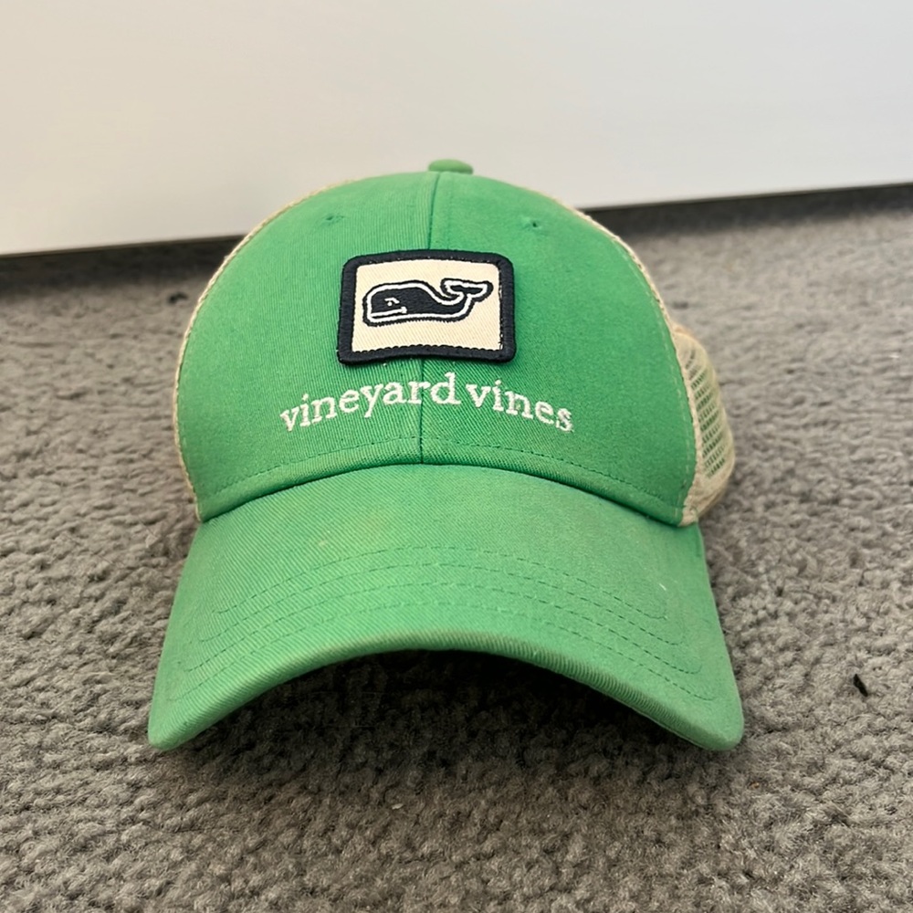 Vineyard Vines adjustable sized hat